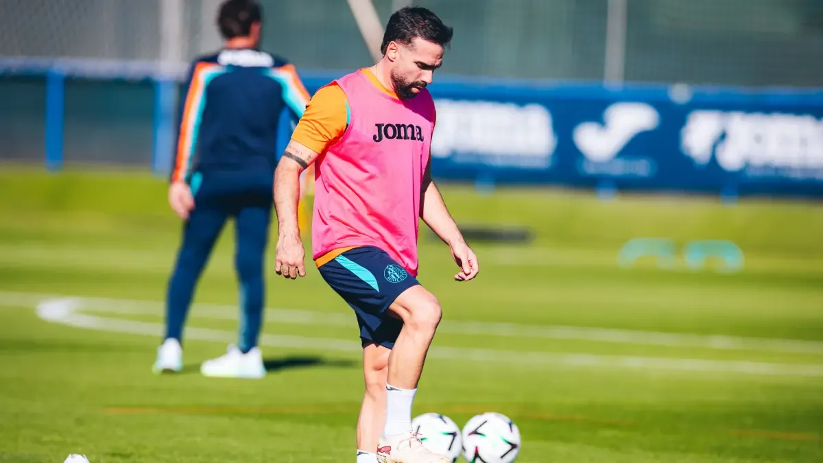 Carvajal wendet sich bereits an die Getafe-Fans: „Ich möchte, dass ihr seht, wie ich die Band leite.“