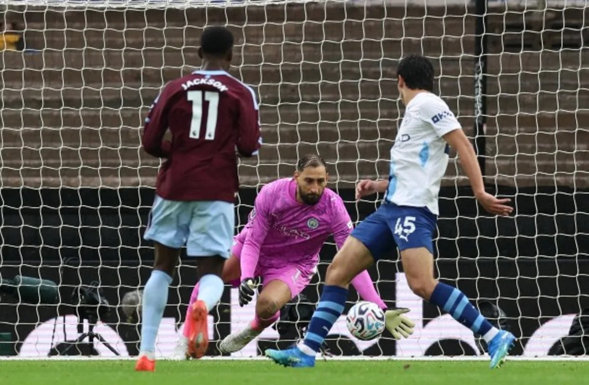 Jackson punktet zweimal, als Manchester City gegen Villa 1:2 verliert