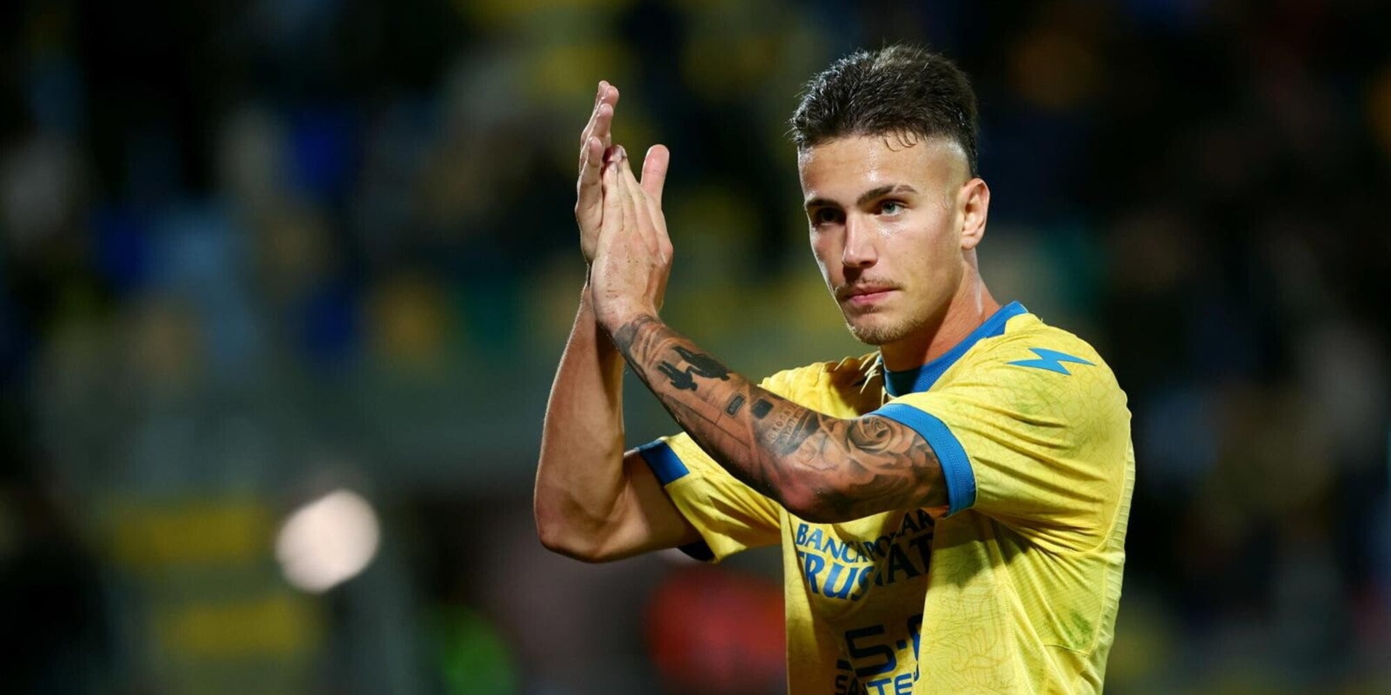 <p>Raimondo, il capocannoniere della Serie A: "Mi ispiro a Cavani. La doppia finta sul gol? Per non fare una figura di m...a"</p>