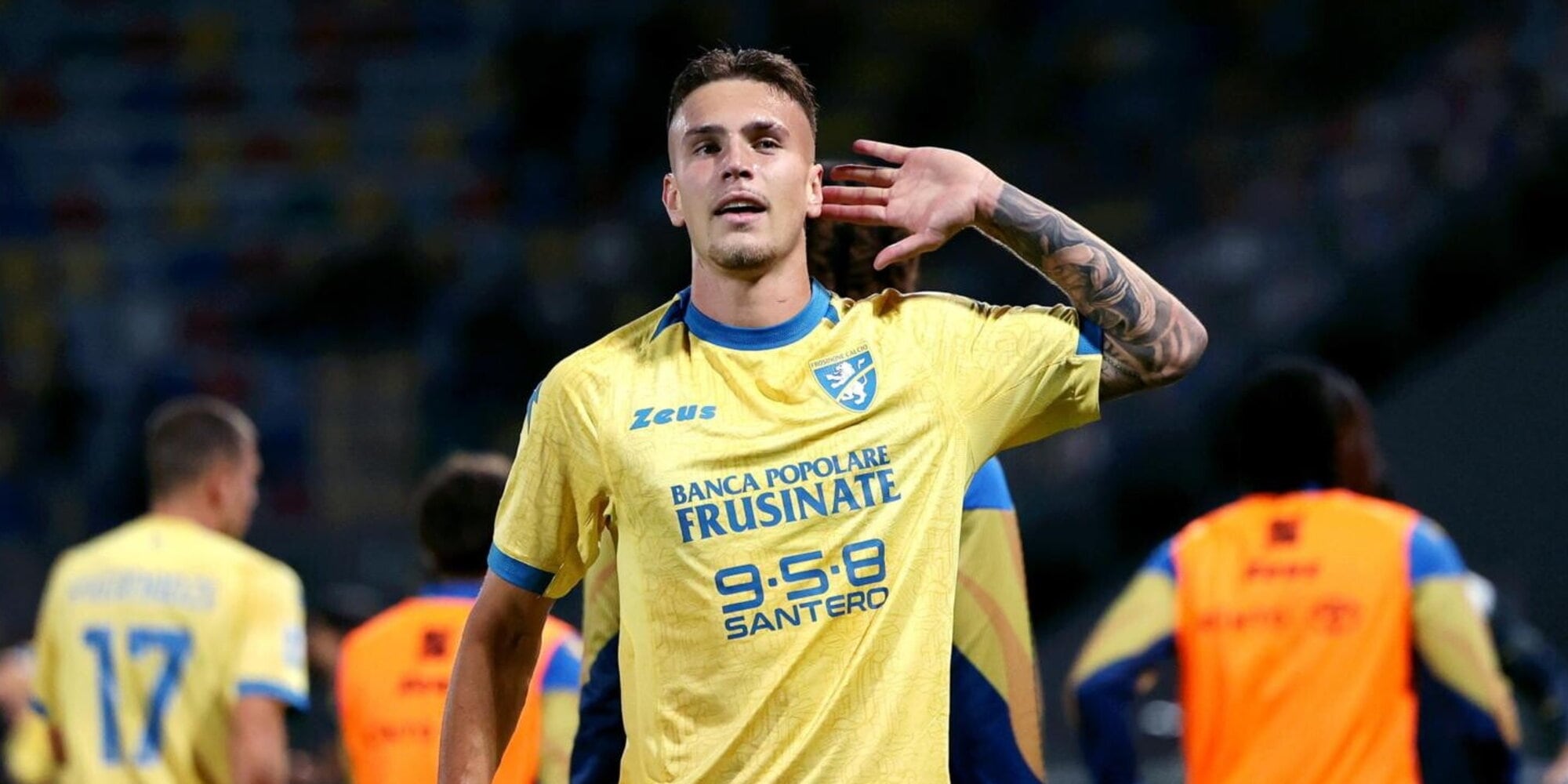 Frosinone schreit, Sassuolo mit 4:2 geschlagen: Hattrick von Raimondo und Alvini auf dem vierten Platz