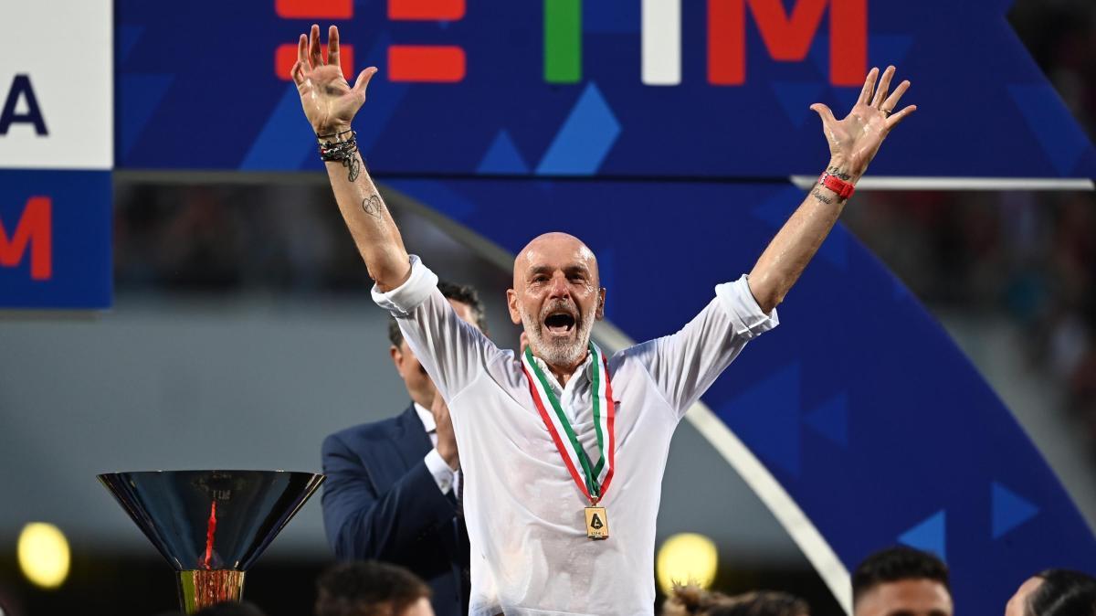 Sassuolo-Mailand, Stefano Pioli auf der Tribüne: 2022 gewann er den Scudetto im Mapei-Stadion