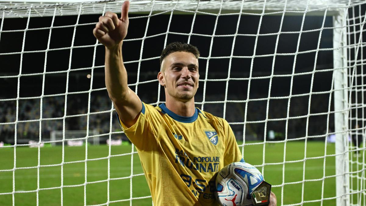 Frosinone, Raimondo: "Il terzo gol è stato il più bello. Che emozione la prima tripletta tra i pro"
