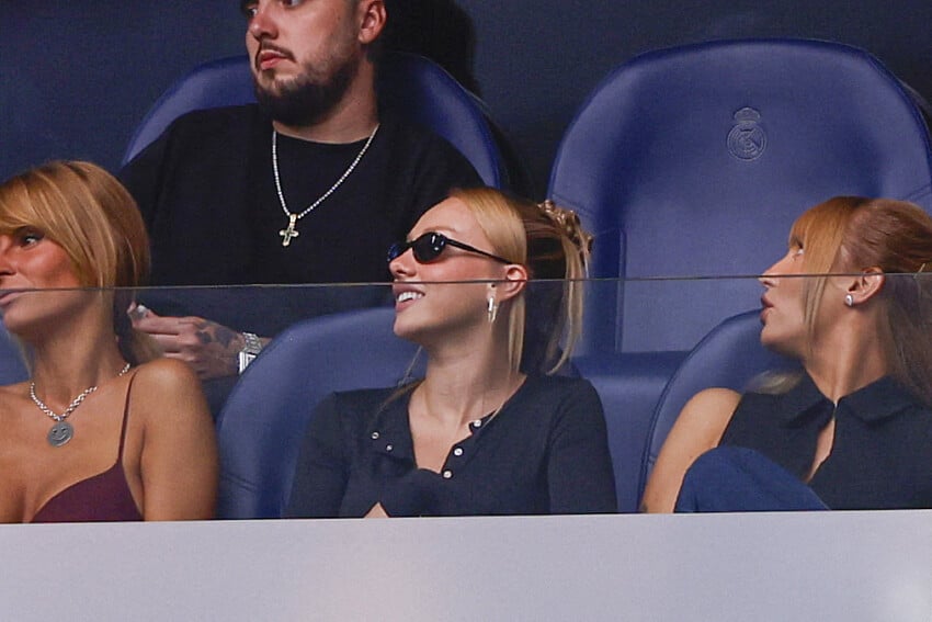 Real Madrid: Frau Mbappé, Ester Exposito zeigt Barcelona den Finger!