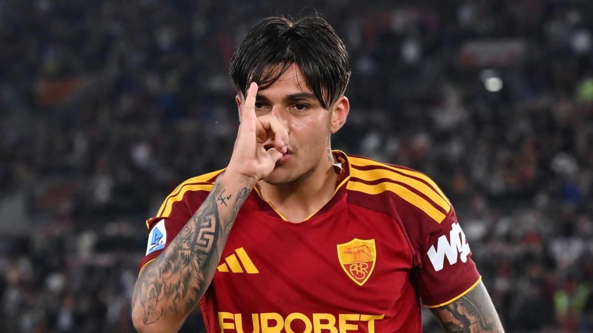 Roma, Castro: "Davanti ho un fenomeno, ma da Malen posso imparare tanto"