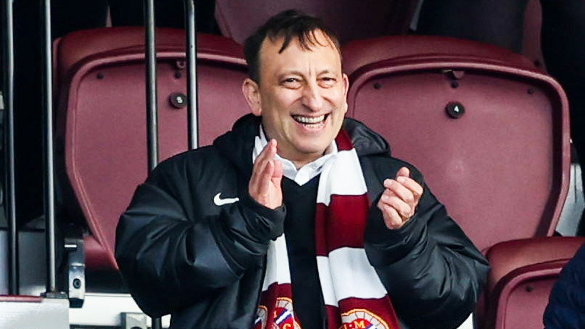 Bloom bekräftigt die Titelambitionen der Hearts vor der Rückkehr in den Celtic Park