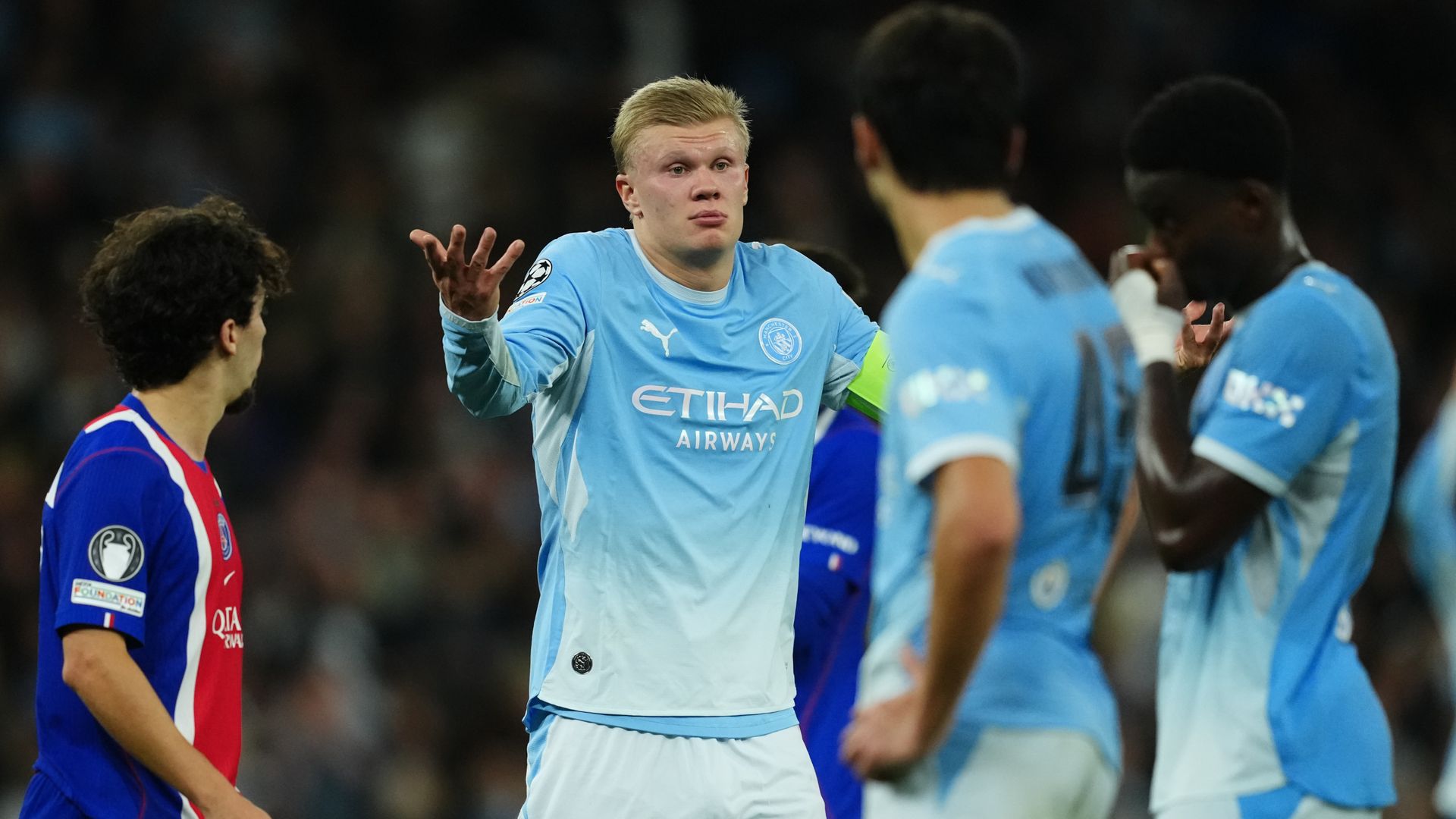 Man City battuto dal PSG in un thriller mentre Guardiola torna all'Etihad