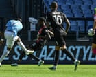 Europäischer Fußball: Lazio Rom schließt sich Inter an der Spitze der Serie A an, während die Roma in Como spielten