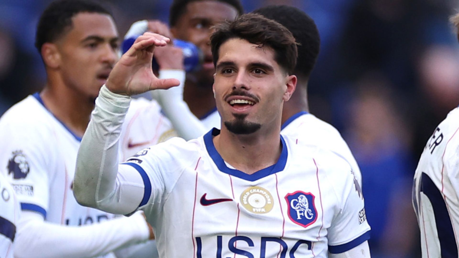 Chelsea fügt Everton die erste Niederlage zu, nachdem Rogers die rote Karte verpasst hat