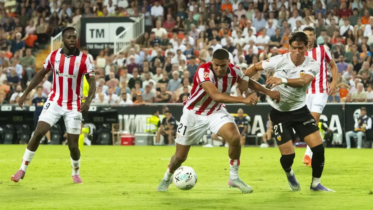 Athletic tritt einen Monat später bei der Premiere von „Vasco“ Aguirre im Mestalla erneut an