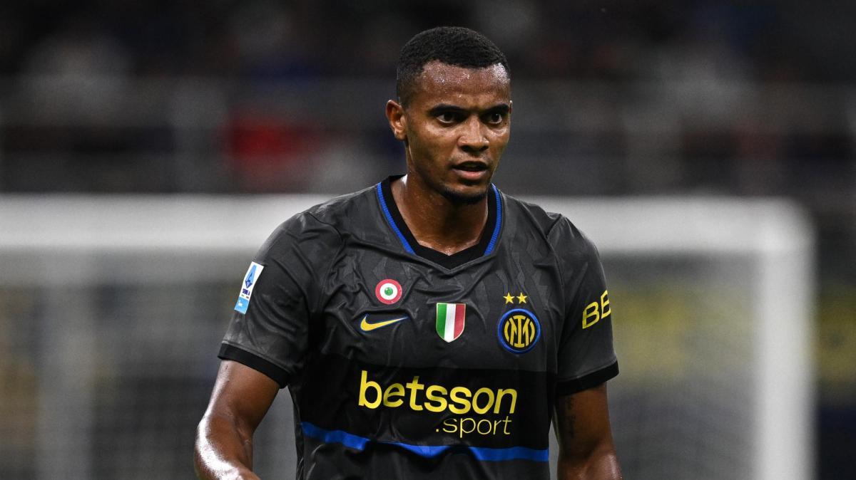 Inter, Akanji: "Siamo fiduciosi sul percorso che possiamo fare, cominciamo a vincere domani"
