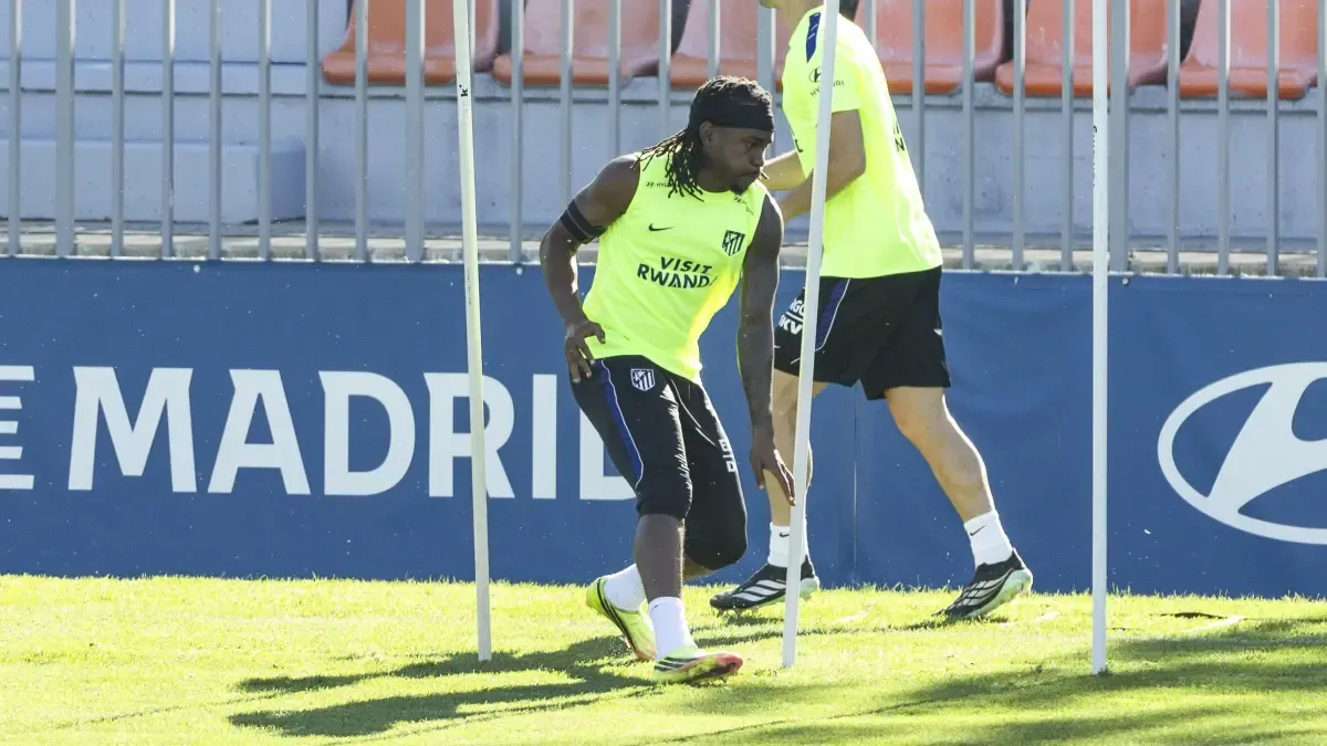 Undici con tante sorprese per l'Atlético contro l'Espanyol; Julian, panchina