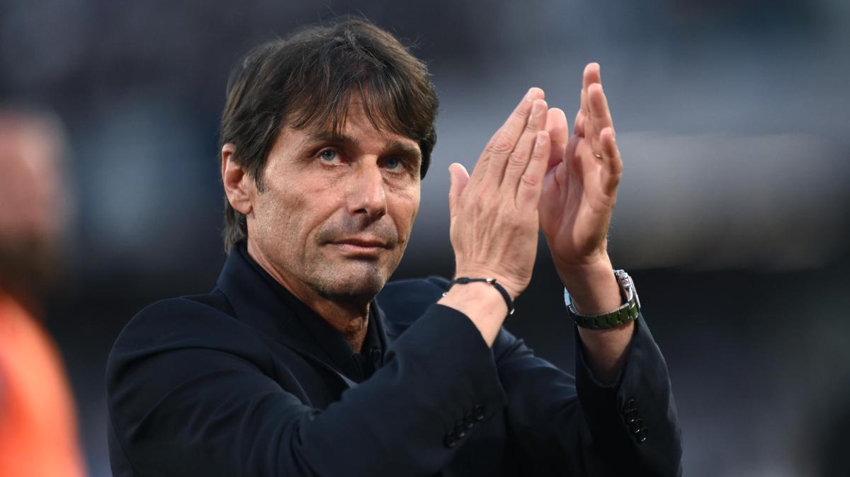 Antonio Conte in seinem Turin... um Toro-Udinese zu sehen: Der ehemalige Napoli-Spieler ist auf der Tribüne