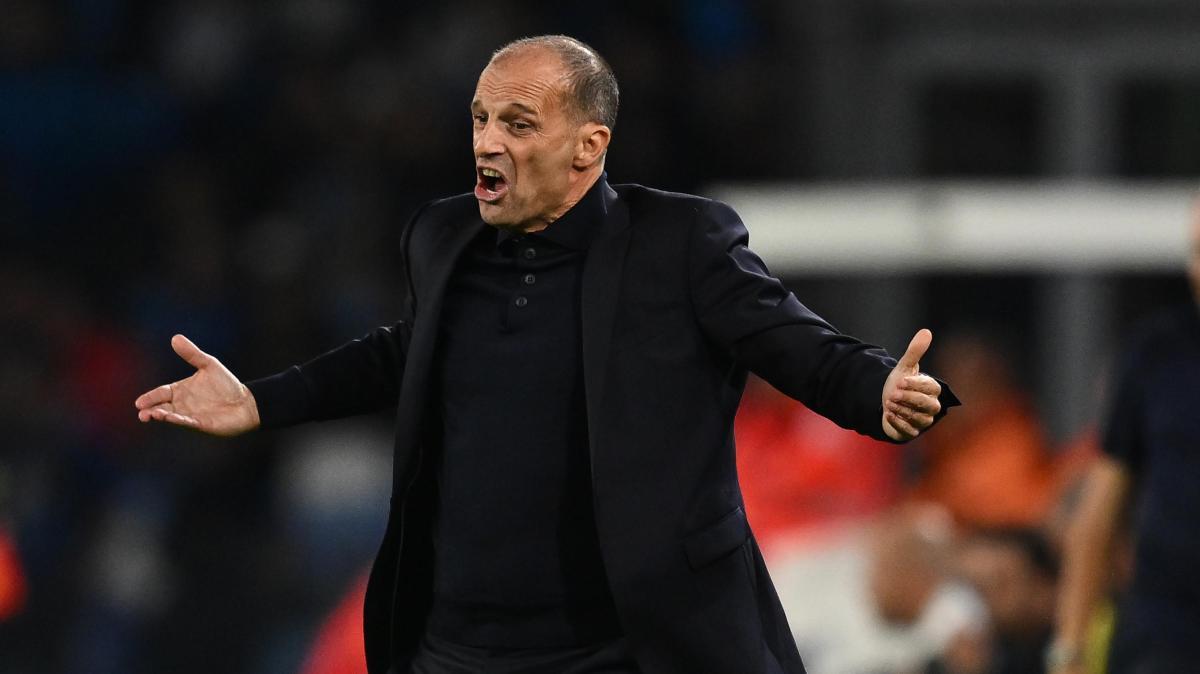 Napoli, Allegri: "McTominay potrebbe partire dal 1'. Difesa a tre? Discorso da bar, non da campo"