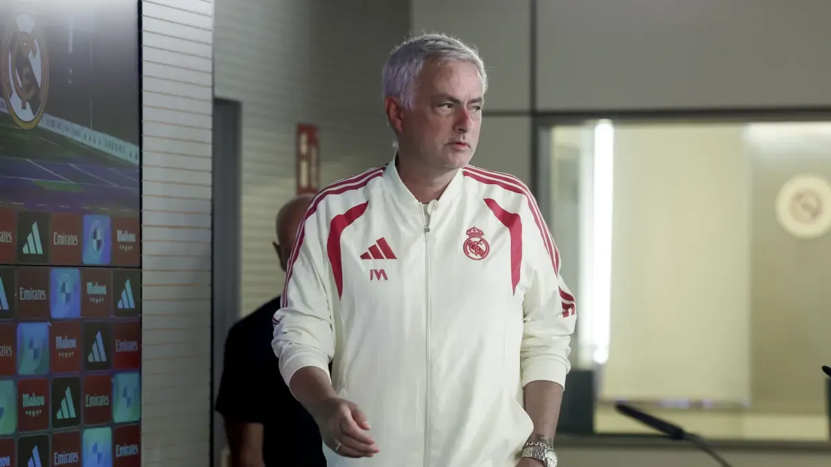 Mourinho: "Penso che i tifosi del Real Madrid capiscano sempre di più ciò che il Real Madrid sta affrontando"