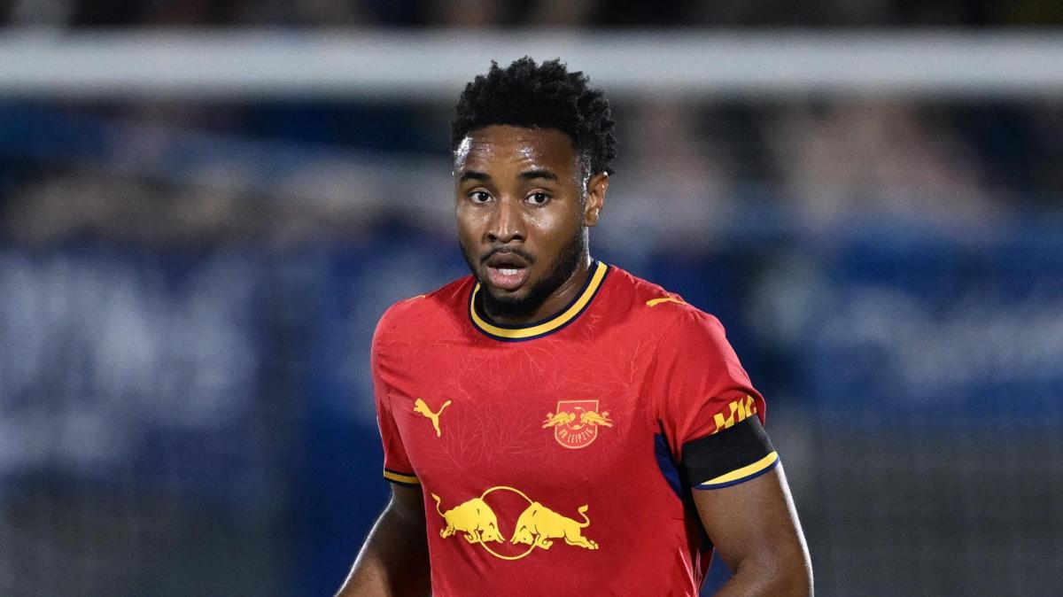 Tripletta dell'ex Milan Nkunku in 45 minuti, il Lipsia esagera: 6-0 all'Eintracht