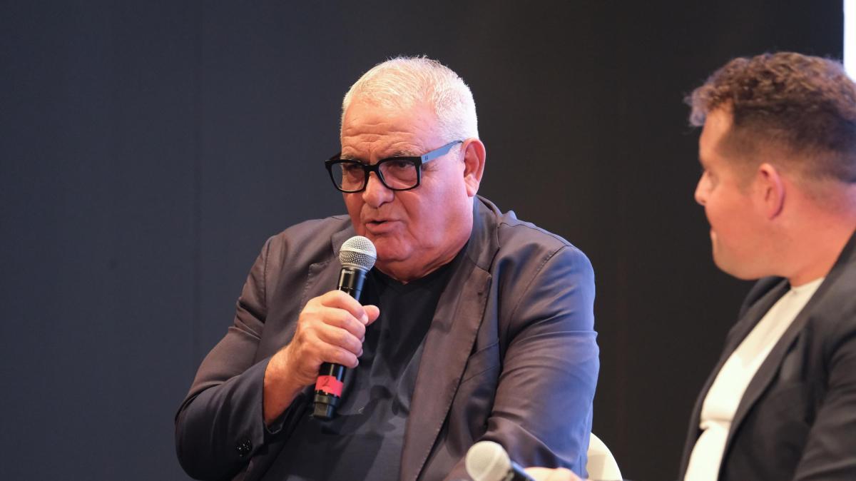 كورفينو يكشف: "لقد انتهت صفقة توني في الإنتر، لكنه انسحب. تياجو غابرييل؟ كان لديه عروض من الدوري الإنجليزي الممتاز"