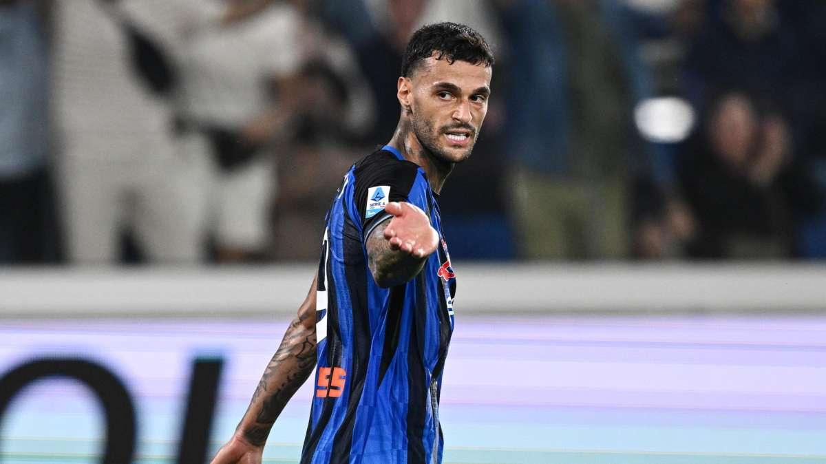 Atalanta-Pafos, le formazioni ufficiali: Sarri fa tanti cambi, ci sono Raspadori e Scamacca dal 1’