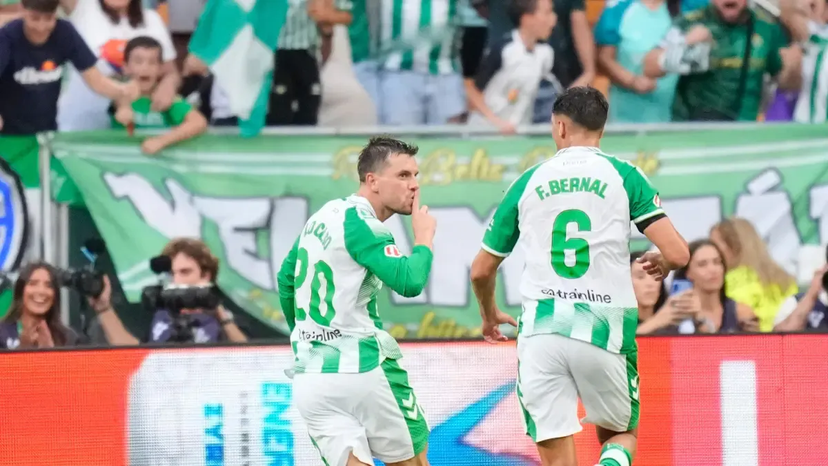 Gran gol contro il Betis annullato per mano di Cucho Hernández