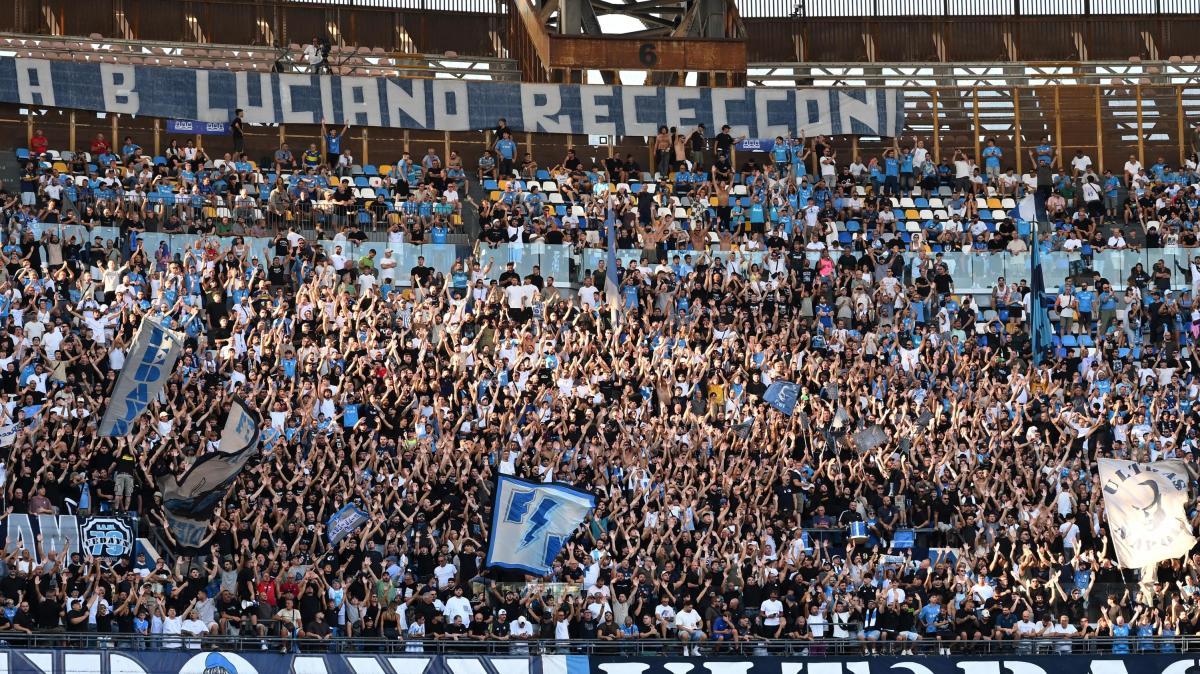 Napoli, il video dell'arrivo dei tifosi a Venezia: "Noi vogliamo l'alta marea"