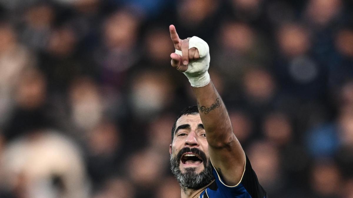 Raul Albiol apre al ritorno a Napoli: "In futuro chissà, vorrei tornare a fare qualcosa"