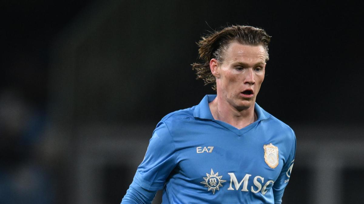 Napoli, McTominay sarà ancora gestito: il piano di Allegri tra Villarreal e Venezia