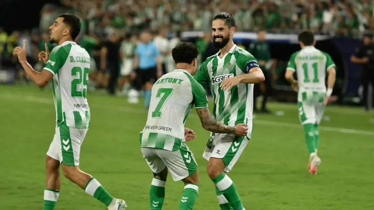 Il Betis dei record incrocia la strada dell'intoccabile FC Barcelona